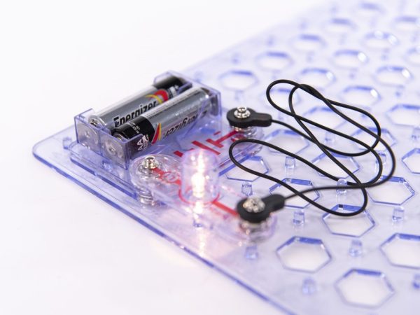 Snap Circuits Jr Battery Pack close up