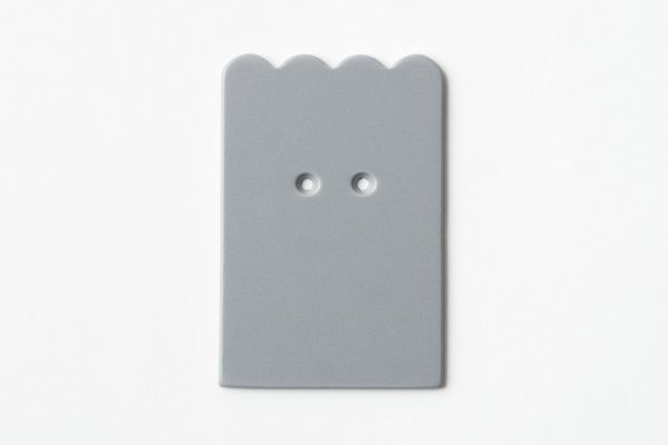 Single, two-hole drilled gray scalloped-shaped card